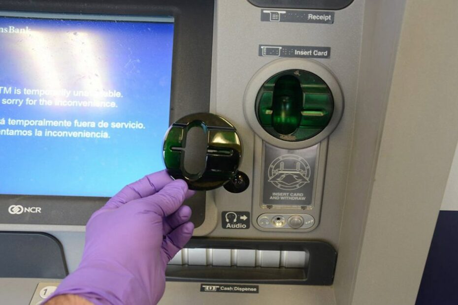 Skimming ATM